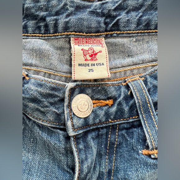 True Religion SECTION JOEY CUT OFF Brand Jeans Low Rise Distressed Shorts - Picture 2 of 4